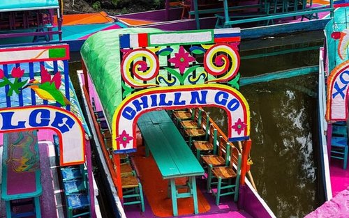 Floating adventure in Xochimilco