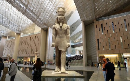 Giza Pyramids and Grand Egyptian Museum Tour with Lunch