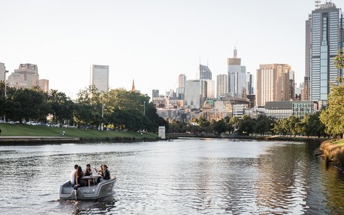 Electric Picnic Boat Rental in Melbourne