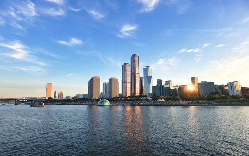 Круиз по реке Ханган в Сеуле — Ночные виды и фейерверк