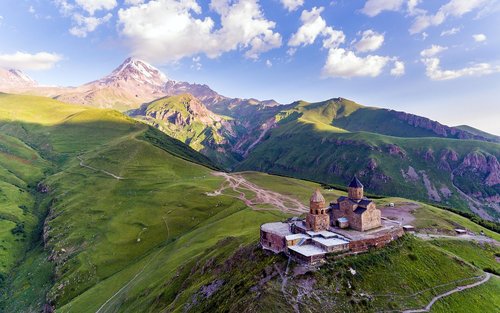Kazbegi Full-Day Bus Tour with Ananuri & Gudauri