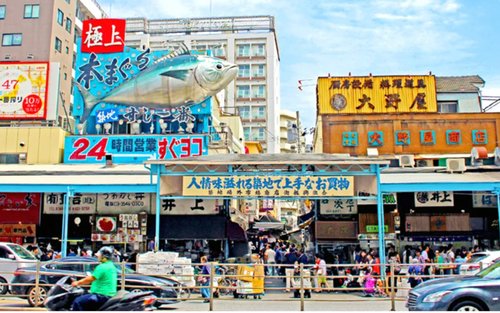 Tsukiji Half-Day Local Food & Seafood Walking Tour