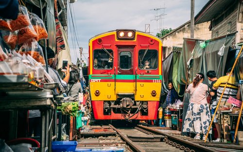 Bangkok Damnoen Saduak & Ayutthaya Full-Day Historical Tour