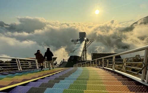 Lawatan Peribadi Sapa Silver Waterfall dan Cloud Dragon Skywalk