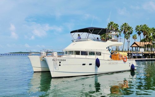 Premium Yacht Charter Singapore - Island Yacht