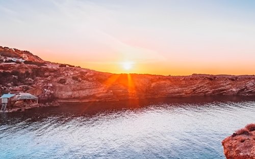 Midday or Sunset Sailing with Snacks and Open Bar in Mallorca