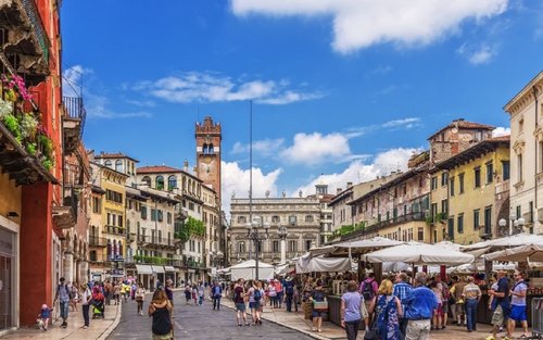 Verona and Sirmione One-Day Tour from Bergamo
