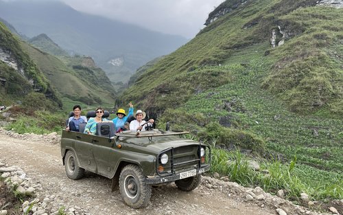 4D3N Paglalakbay sa Ha Giang Loop gamit ang Vintage Jeep