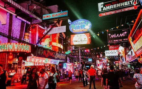 Lawatan Separuh Hari Kehidupan Malam Rave Pattaya
