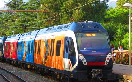 Xe đưa đón chung Naples - Pompei bằng Campania Express