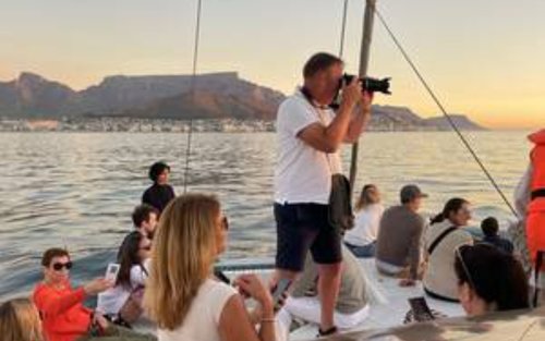 Escape Cat - Navegación al atardecer por la bahía de 1.5 horas o 1 hora