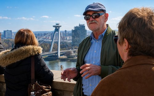 Vienna: Bratislava & Hainburg Half-Day Guided Tour with Devín Castle