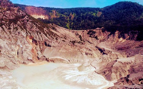 Tangkuban Perahu Crater Tour from Bandung