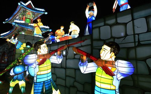 Visita guiada al Festival de Fanals de Jinju Namgang