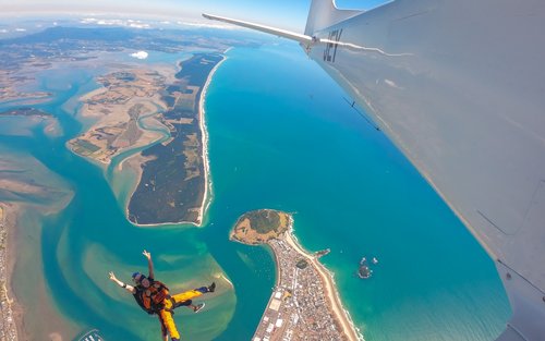 Tandem Skydive Experience in Tauranga