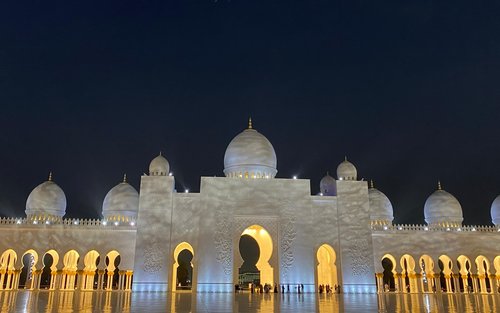 从迪拜出发的阿布扎比城市之旅与大清真寺