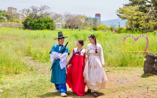 Premium Hanbok Rental Boutique di Jeju