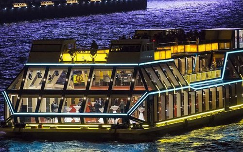 Pelayaran Malam di Pearl River di Guangzhou (Dermaga Tianzi)