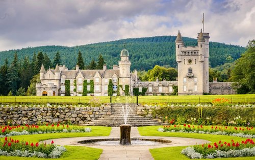 Balmoral Castle & Falls of Feugh Full-Day Small Group Tour