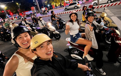 Da Nang Street Food Tour by Scooter – 10 Local Tastings
