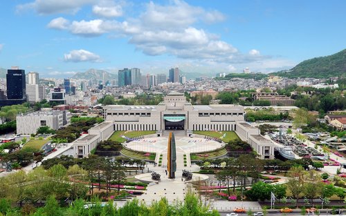 Tour Lịch Sử Seoul: Chuyện Kể về Bảo Tàng Quốc Gia & Đài Tưởng Niệm Chiến Tranh