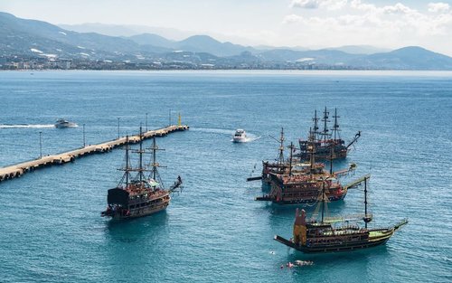 Alanya Pirate Boat Trip, Half-Day Snorkeling Adventure