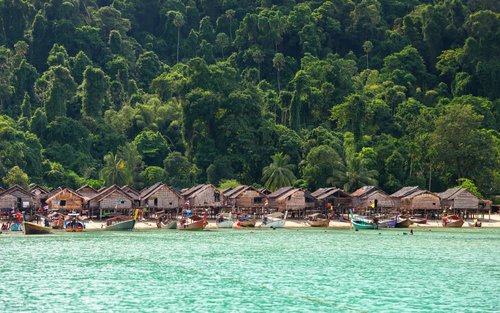 Excursie cu barca rapidă în Insulele Surin, oferită de Love Andaman