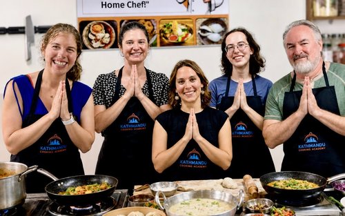 Lekcja gotowania nepalskiego i robienia pierożków momo z odbiorem w Katmandu