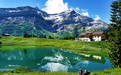 Glacier 3000 and Swiss Alps Day Trip from Montreux