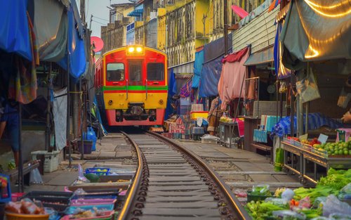 Bangkok Maeklong & Damnoen Saduak Day Tour with Boat Ride