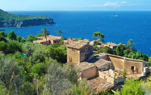 Valldemossa and Soller tour in Majorca with tram ride