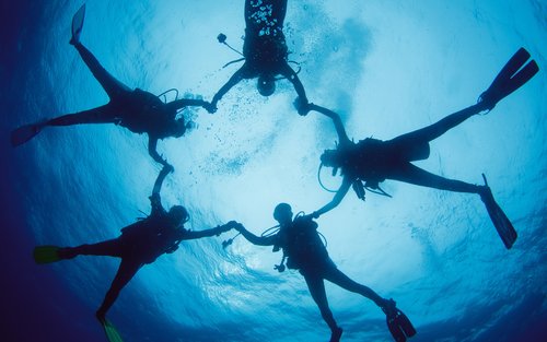 Aloittelijan sukelluskokemus Amedissa PADI 5* -sukelluskeskuksen kanssa 