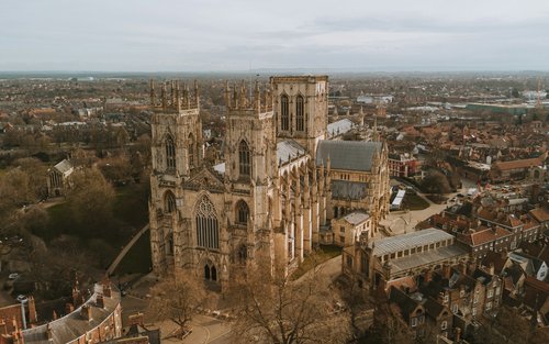 [Pag-alis sa Manchester] Klasikong York na One-Day Chartered Car Tour na may Tagapagsalita ng Tsino: Kasama ang Pagbisita sa Howard Castle o Selby Abbey (1–6 na Pasahero) | Serbisyo ng Tagapagsalita at Gabay sa Mandarin/Cantonese