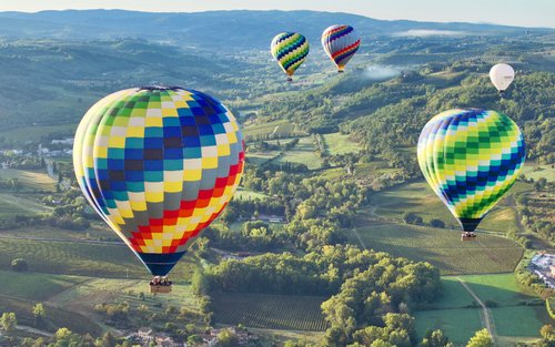 Balloon flight with glass of wine in Siena