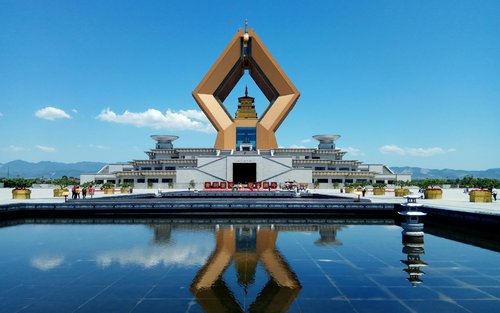 Xi'an Famen Temple and Qianling Mausoleum Full-Day Heritage Tour