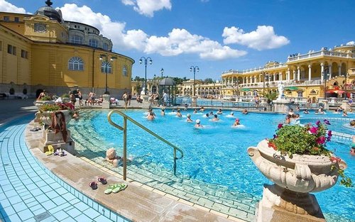布达佩斯塞切尼温泉全日体验（可选帕林卡酒品尝）