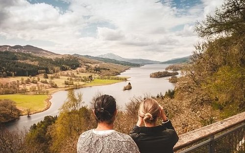 Tagesausflug zu den Highland Lochs, Glens und Whisky ab Edinburgh