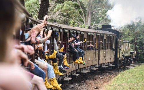 墨尔本普芬比利蒸汽火车 + 企鹅岛一日游(中文导览)