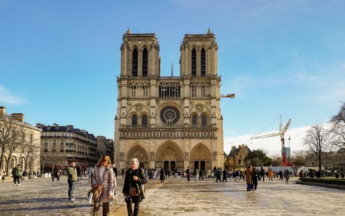 Paris Notre-Dame Cathedral & Ile de la Cite small group tour