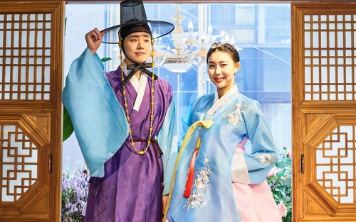 Traditional Hanbok Experience in Myeong-dong with In-House Studio