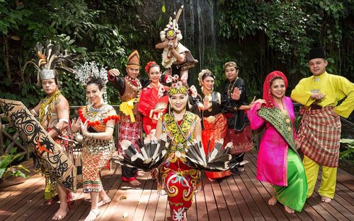 Sarawak Cultural Village Half Day Tour from Kuching