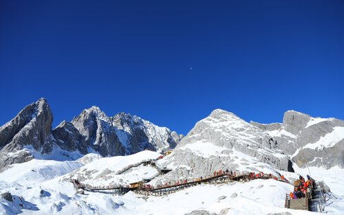 [KLOOK Selected] Lijiang Jade Dragon Snow Mountain 1-Day Tour