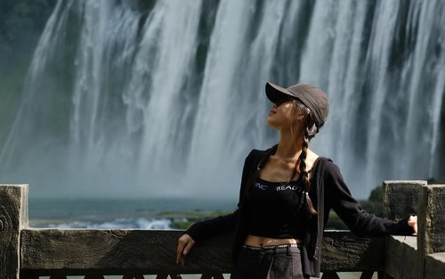 Full-day private tour to Huangguoshu Waterfall in Guiyang