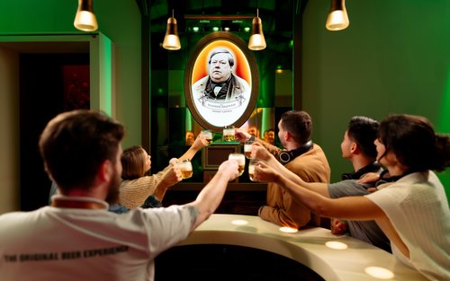 Pilsner Urquell: Ingresso para a Experiência Original da Cerveja em Praga