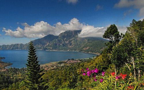 Merakit di Melangit dan Lawatan Sehari ke Destinasi Terkenal Bali