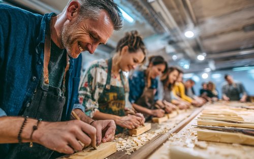 Изготовление собственных палочек для еды в Синдзюку 