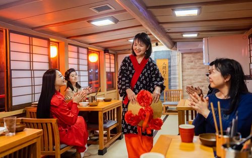 Tokyo Bay Cruise: Special Yakata Boat (Including Sukiyaki Dinner & Japanese Performance & Soft Drinks) 