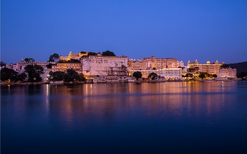Tur Kota & Tamasya Pribadi Sehari Penuh Udaipur