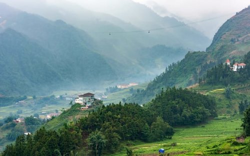 Tur ghidat de mai multe zile în Valea Muong Hoa, Sapa, Hanoi