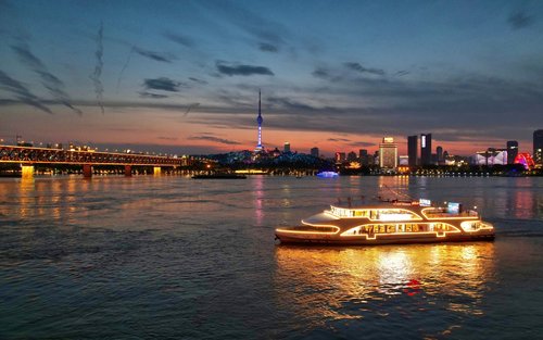 Wuhan Yangtze River Night Cruise